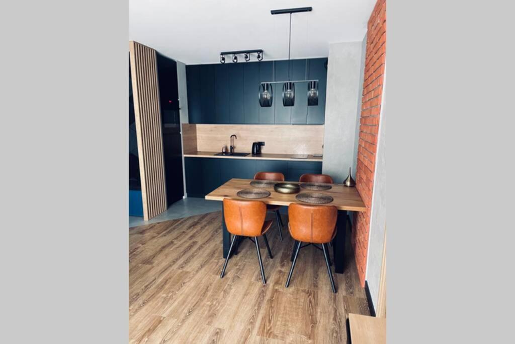 Apartamento Apartament Manufaktura Z Bezplatnym Parkingiem Łódź Exterior foto